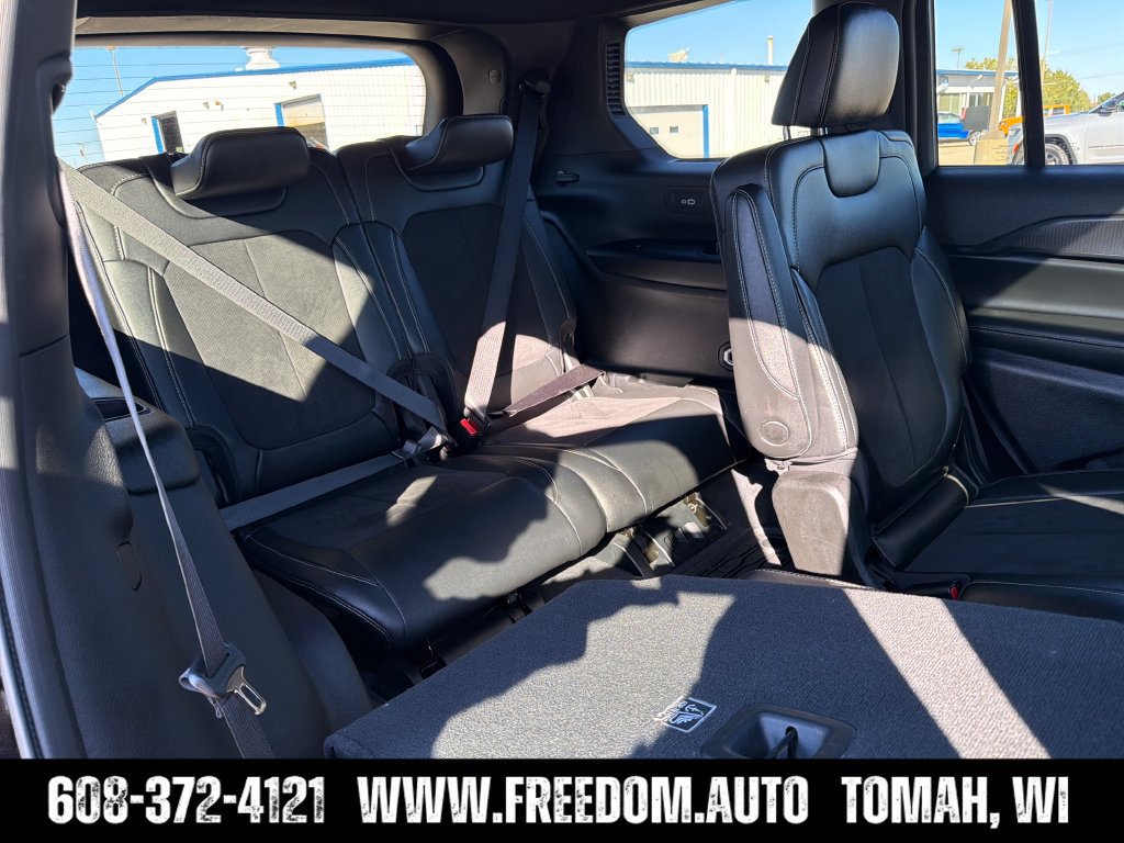 Used 2024 Jeep Grand Cherokee L Altitude AWD/4WD image 39