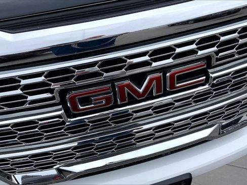 Used 2021 GMC Canyon Denali AWD/4WD image 32
