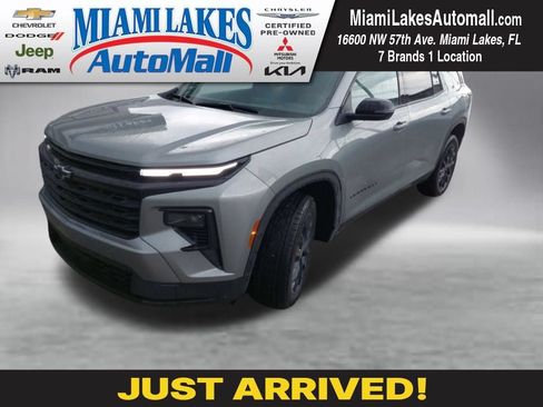 Used 2026 Chevrolet Traverse LT w/ Midnight/Sport Edition FWD image 1