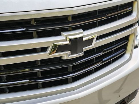 Used 2018 Chevrolet Tahoe Premier AWD/4WD image 9