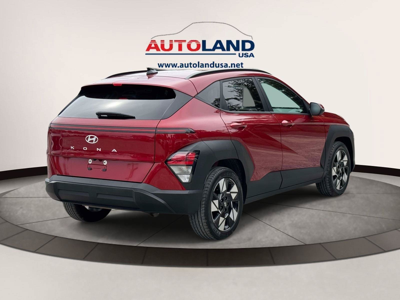 Used 2024 Hyundai Kona SEL FWD image 4