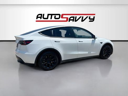 Used 2023 Tesla Model Y Long Range AWD/4WD image 7