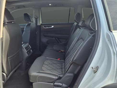 Used 2024 Volkswagen Atlas SEL Premium R-Line image 15