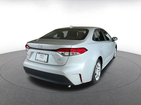 Used 2025 Toyota Corolla LE image 14