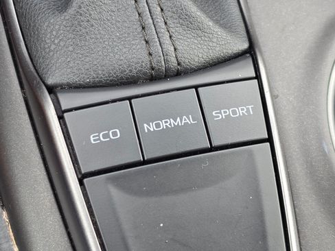 Used 2024 Toyota Camry SE w/ Convenience Package FWD image 26