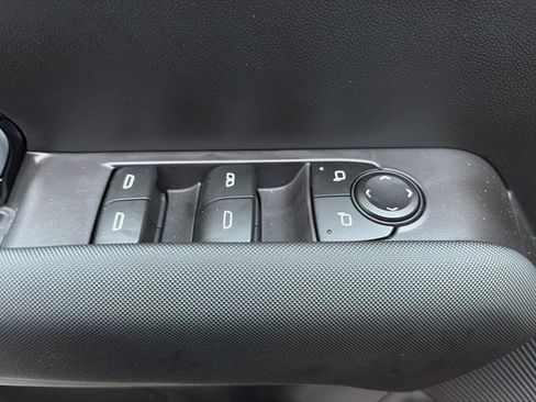 Used 2023 Chevrolet Colorado Z71 image 14