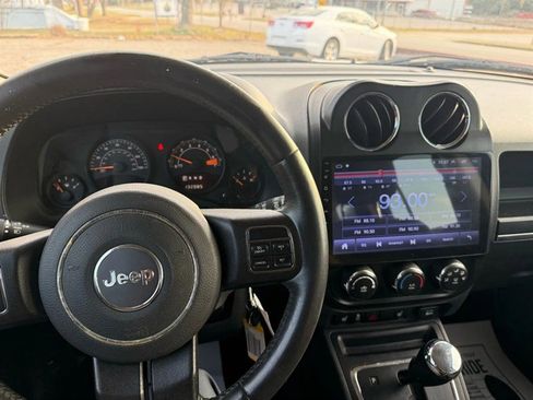 Used 2016 Jeep Patriot Latitude image 16