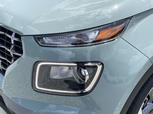 New 2026 Hyundai Venue SEL FWD image 13