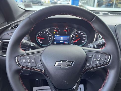 Certified 2024 Chevrolet Equinox RS image 28