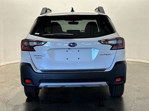 Certified 2025 Subaru Outback Limited image 4