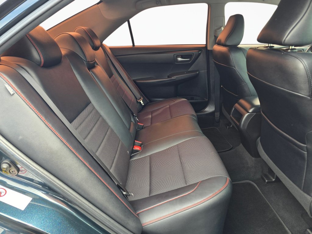 Used 2017 Toyota Camry SE FWD image 24