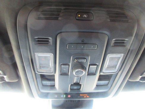 Used 2023 GMC Yukon XL Denali Ultimate AWD/4WD image 20