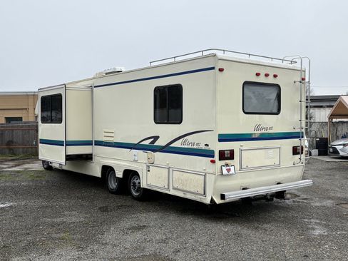 Used 1995 Ford E-350 and Econoline 350 image 7