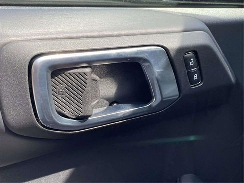 New 2025 Ford Bronco Badlands image 13