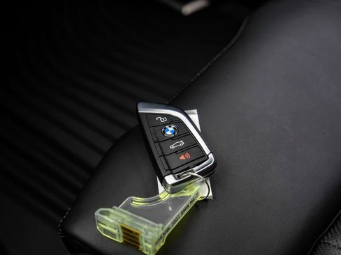 Used 2021 BMW M4 Coupe w/ Executive Package RWD image 65
