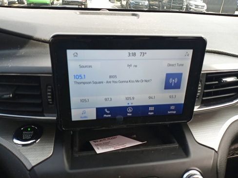 Used 2020 Ford Explorer XLT w/ Equipment Group 202A image 17