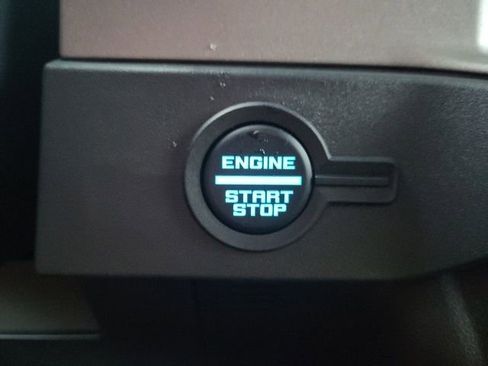 New 2025 Ford Bronco Outer Banks w/ Black Appearance Package image 19