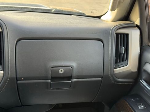 Used 2017 GMC Sierra 3500 Denali w/ Duramax Plus Package image 39