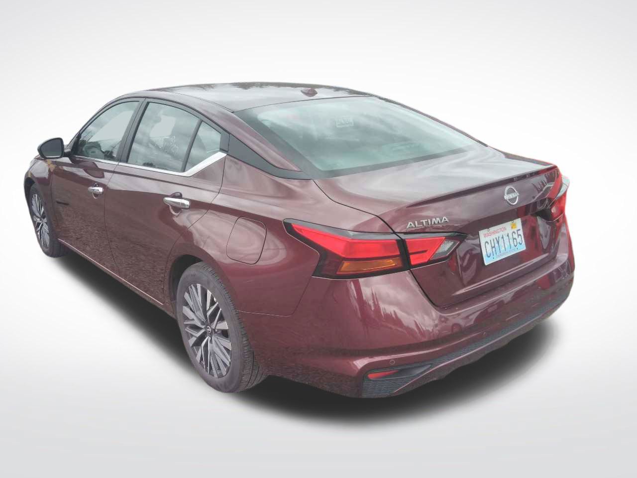 Used 2025 Nissan Altima 2.5 SV FWD image 10