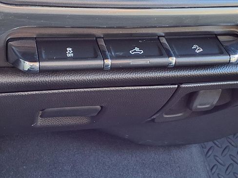 Used 2018 Chevrolet Silverado 1500 LT w/ All Star Edition image 20