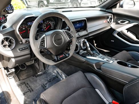 Used 2023 Chevrolet Camaro SS RWD image 11