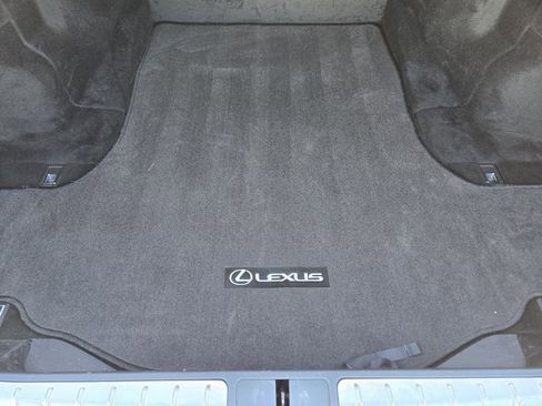 Used 2021 Lexus LS 500 w/ Interior Upgrade Package image 40