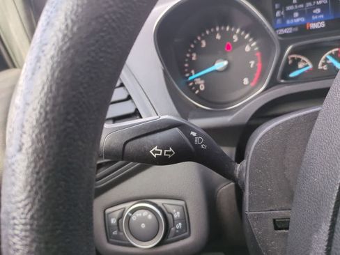 Used 2018 Ford Escape SE image 25