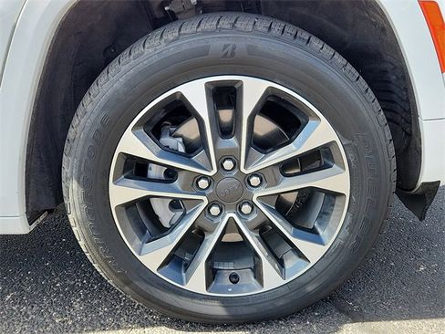 Used 2023 Jeep Grand Cherokee L Overland image 7