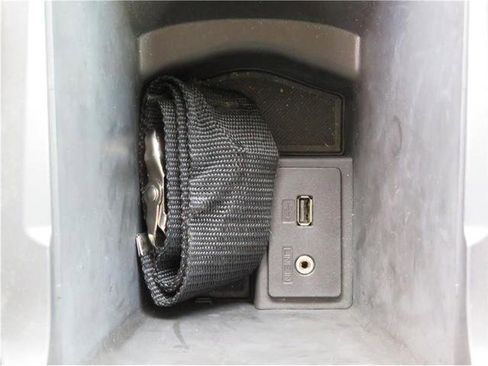 Used 2016 Ford Transit Connect XLT image 27