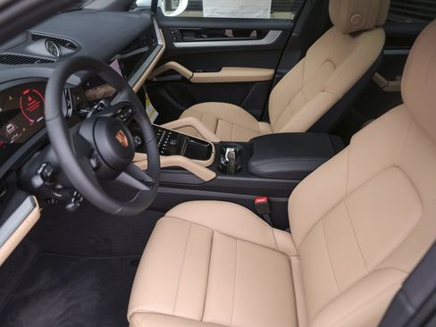 New 2026 Porsche Cayenne AWD/4WD image 17