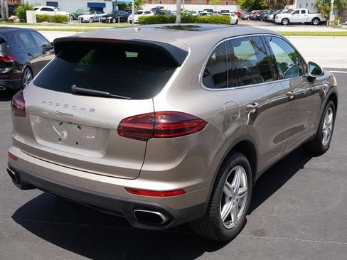 Used 2016 Porsche Cayenne AWD/4WD image 15