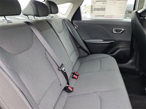 New 2025 Kia K4 LXS image 16