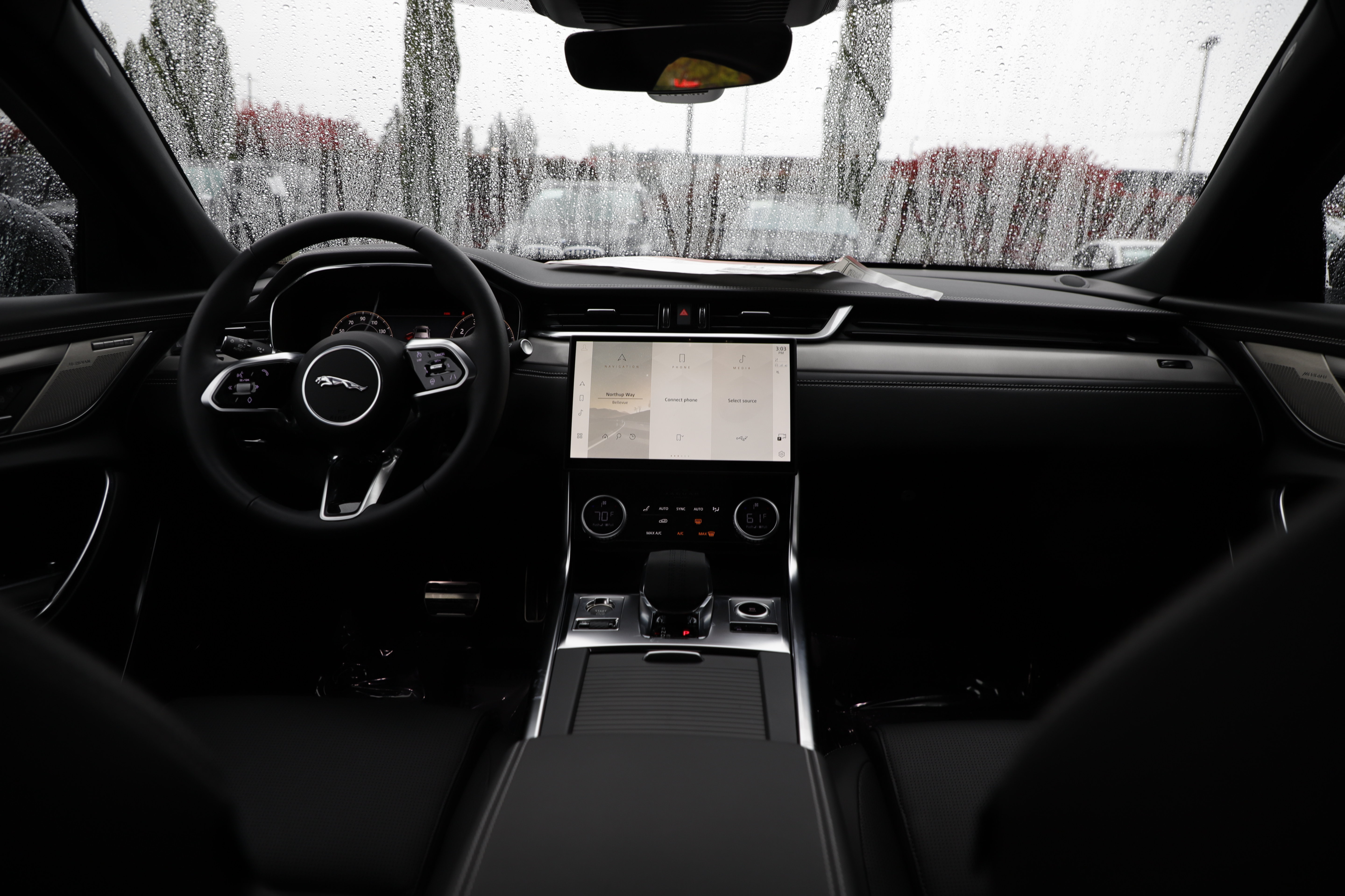 Used 2024 Jaguar XF R-Dynamic SE AWD/4WD image 15