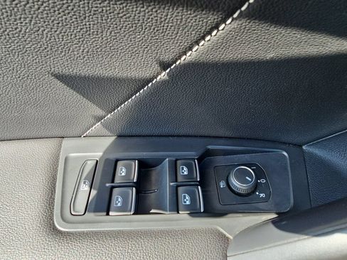 Used 2024 Volkswagen Tiguan SE FWD image 27
