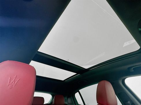 New 2025 Maserati Grecale Modena image 22