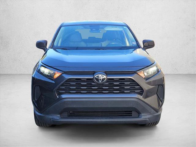 Used 2022 Toyota RAV4 LE FWD image 2