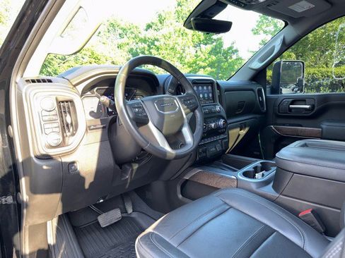 Used 2022 GMC Sierra 3500 Denali w/ Denali Ultimate Package AWD/4WD image 7