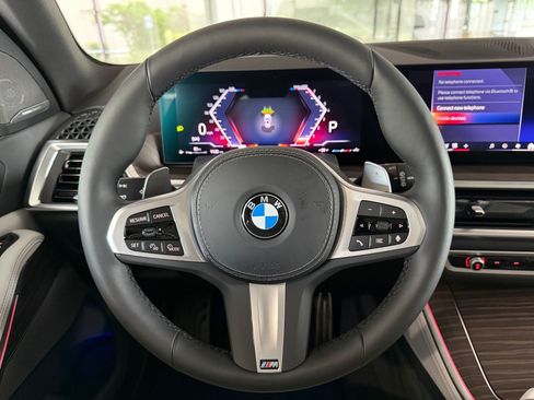 Used 2026 BMW X5 xDrive40i w/ M Sport Package AWD/4WD image 10