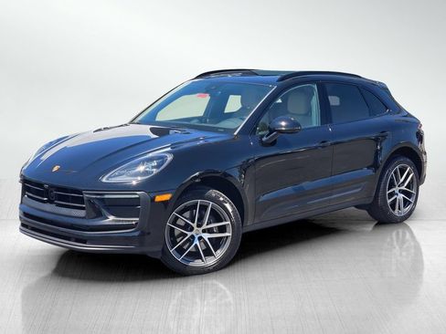 Used 2023 Porsche Macan Turbo AWD/4WD image 6