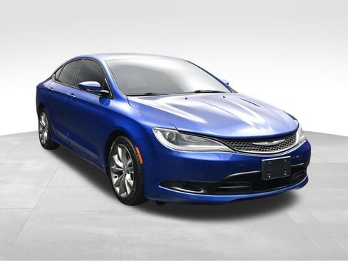 Used 2015 Chrysler 200 S w/ Navigation & Sound Group I FWD image 7