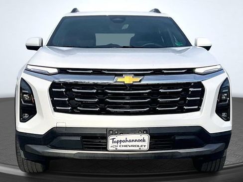Used 2025 Chevrolet Equinox LT w/ Convenience Package II AWD/4WD image 2