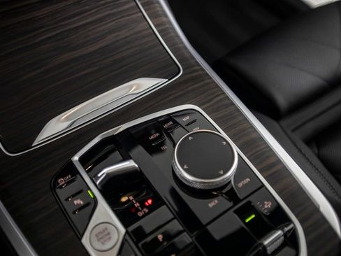 Used 2023 BMW X7 xDrive40i w/ M Sport Package image 34