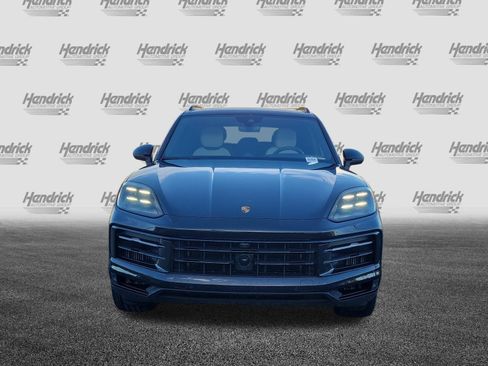 Used 2024 Porsche Cayenne S AWD/4WD image 9