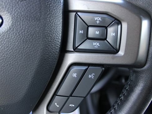 Used 2020 Ford Expedition XLT image 20