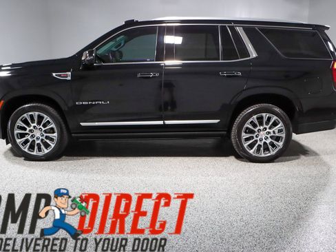 Used 2025 GMC Yukon Denali w/ Sun & Power Step Package image 10