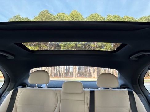 Used 2023 Mercedes-Benz C 300 Sedan image 32