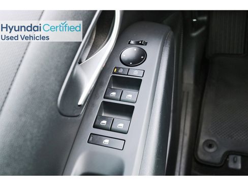 Certified 2025 Hyundai Santa Cruz SE image 23