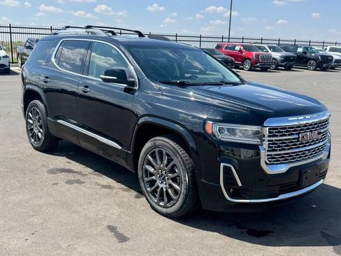 Used 2023 GMC Acadia Denali w/ Black Diamond Edition FWD image 7