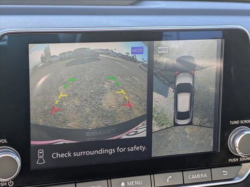 Used 2022 Nissan Sentra SR w/ SR Premium Package image 21