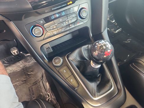 Used 2016 Ford Focus ST w/ Equipment Group 401A image 20